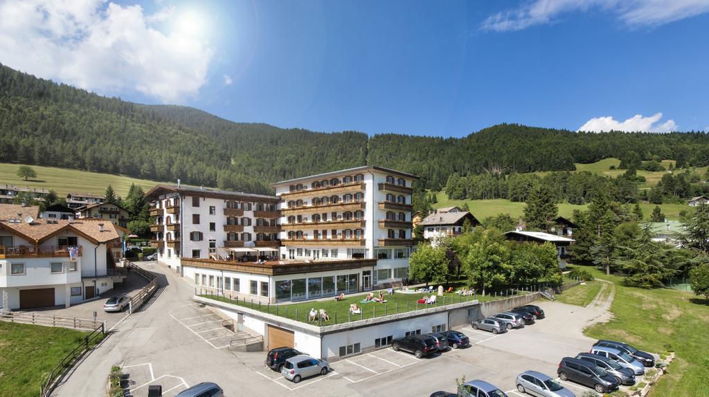 Grand Hotel Biancaneve Folgaria Esterno foto