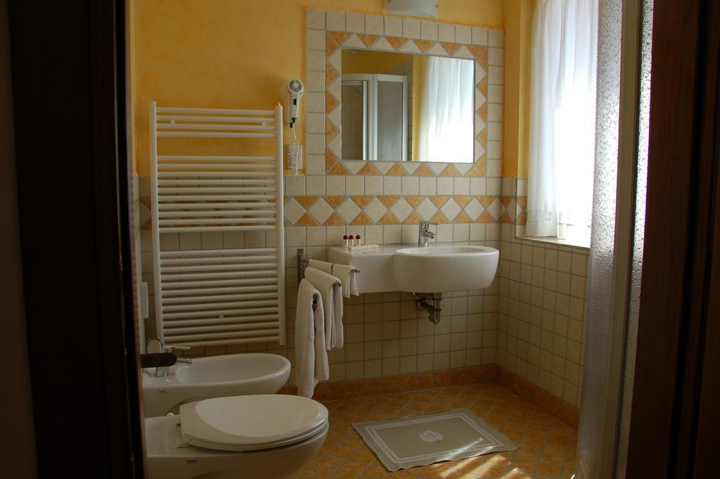 Grand Hotel Biancaneve Folgaria Camera foto