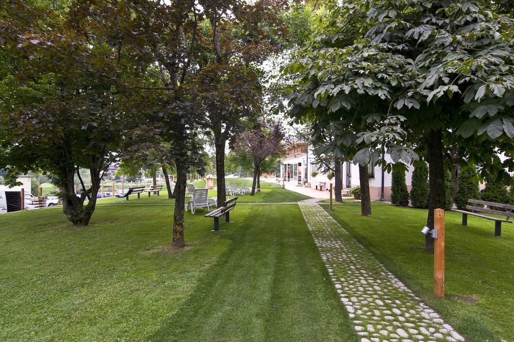 Grand Hotel Biancaneve Folgaria Esterno foto